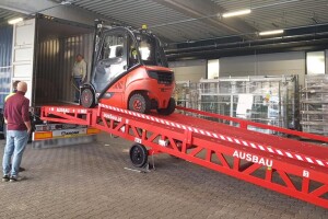 AUSBAU mobile ramps for containers