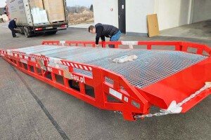 mobile loading ramp
