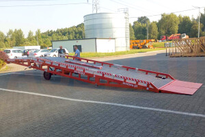Mobile loading ramp AUSBAU for warehouse