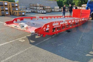 mobile loading ramp for trucks