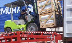 Mobile loading ramp for containers Mobile loading ramp for containers