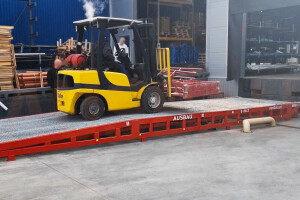 Modular loading ramps for vans and commercial vehicles