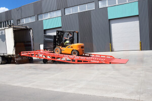 mobile loading yard ramp