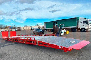 Custom mobile ramp AUSBAU