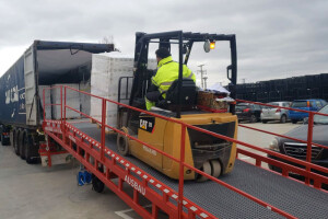 loading ramps for container unloading