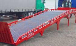 Fixed dock ramp (with horizontal platform)