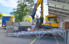 fixed loading ramp for trucks