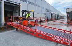 mobile loading ramp