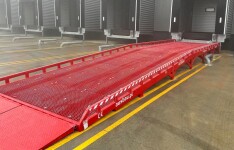 Loading ramp for forklift