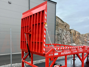 11. OPT-BR – hydraulic loading bridge.
