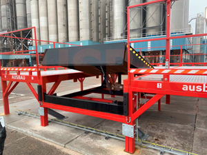 4. OPT-DL – built-in dock leveller.

